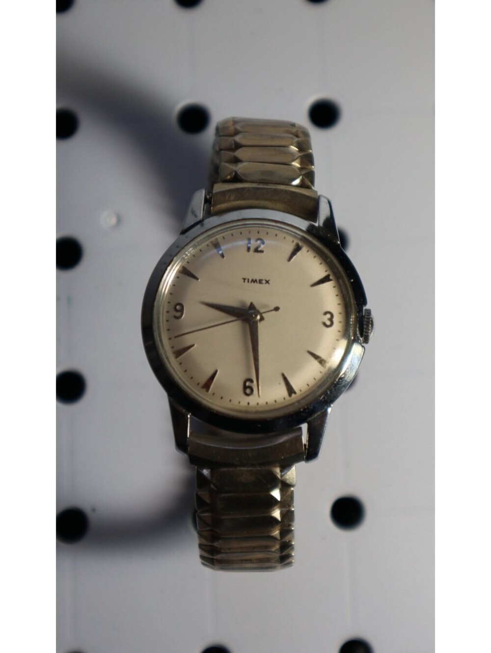 Rare Vint Timex 02L95 Watch Chrome Plated Bezel Shock Resistant Manual Wind Runs
